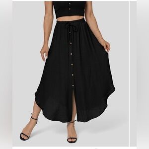 NWT Halara black button skirt
